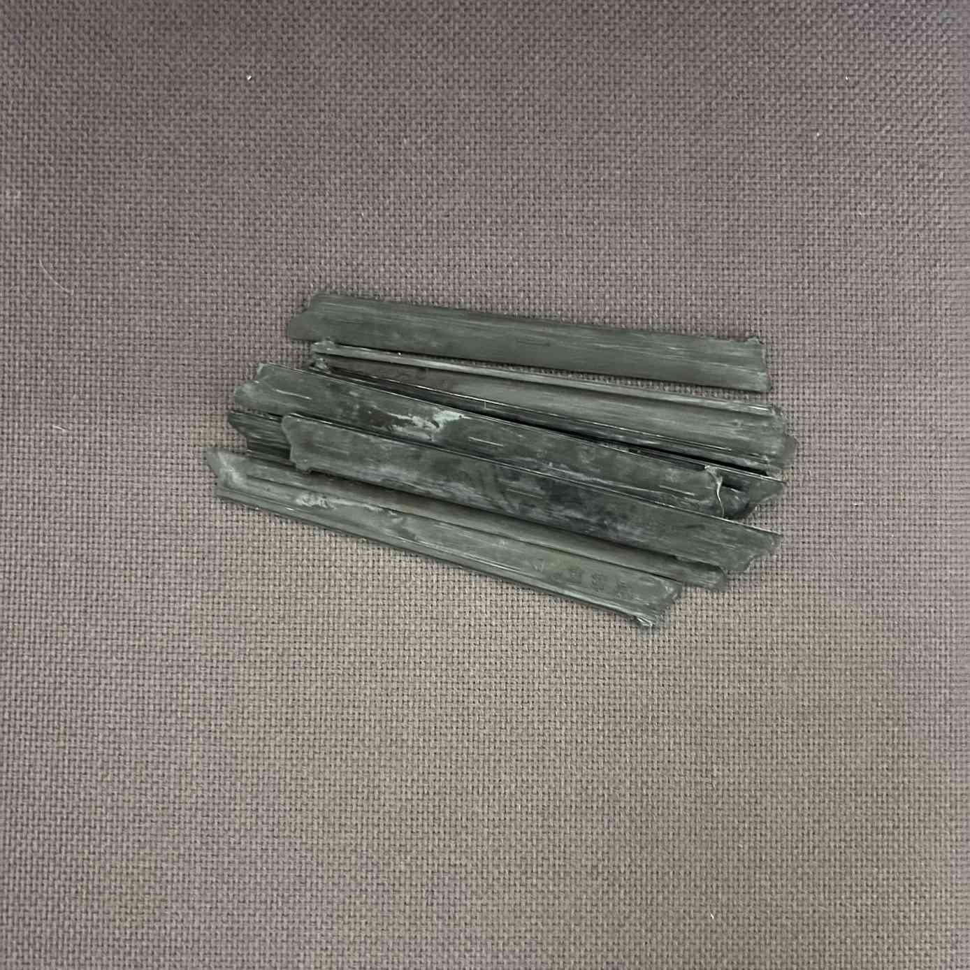 5853